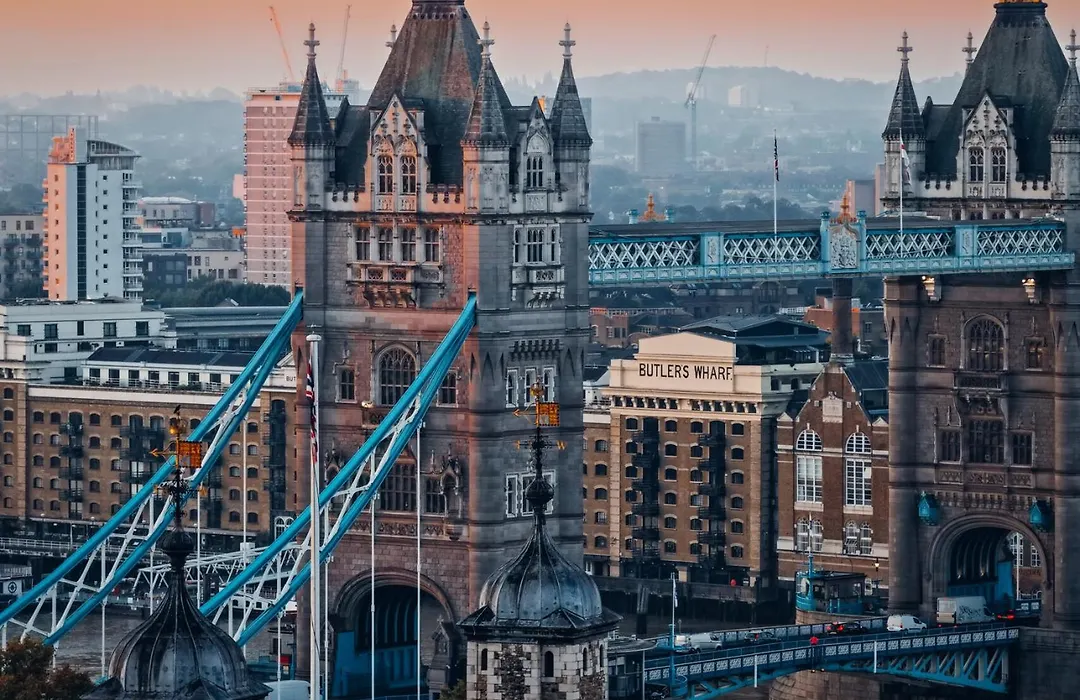 Four Seasons Hotel London At Tower Bridge-1